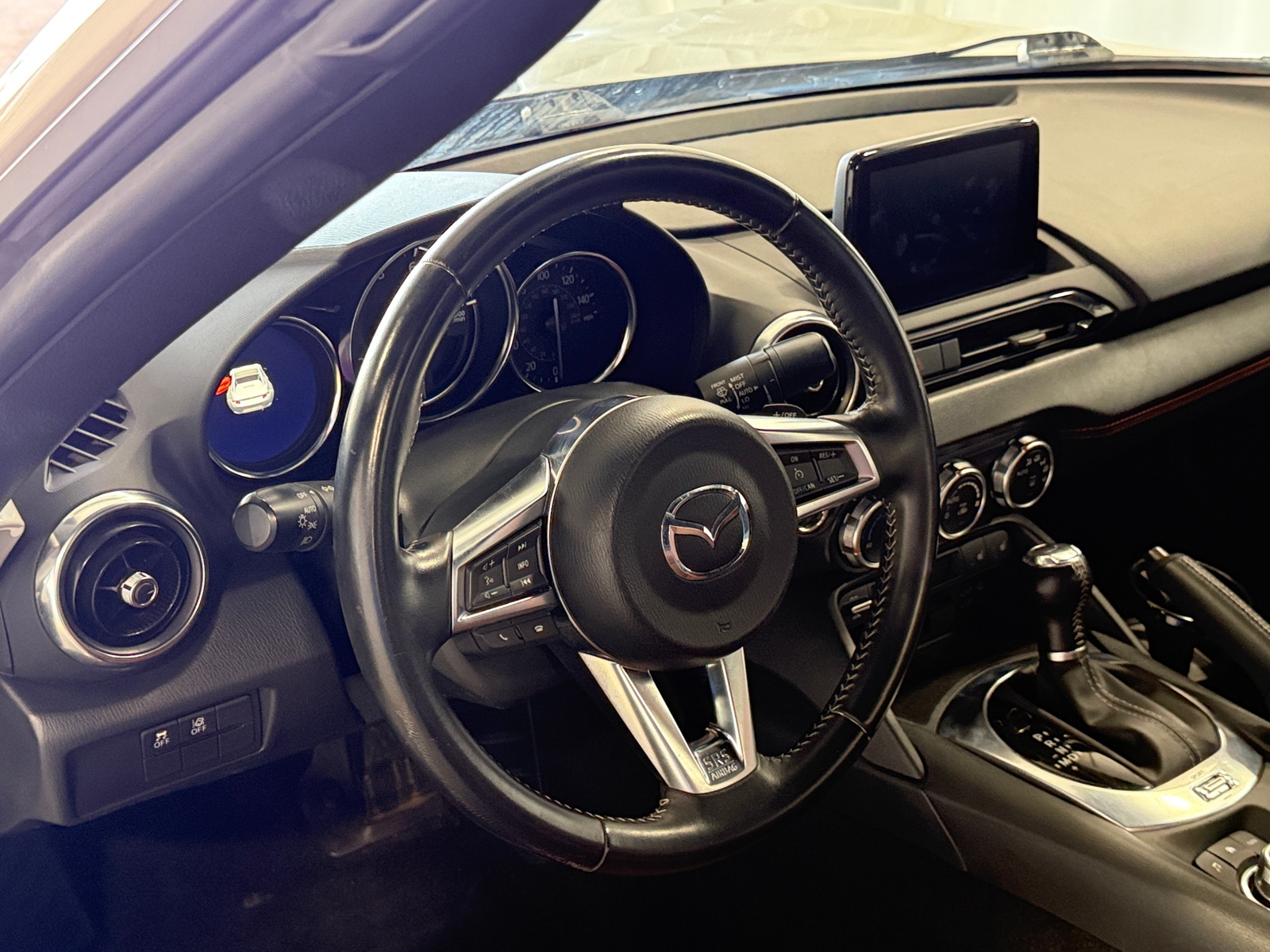 Thumbnail: 2023 Mazda MX-5 Miata - 4