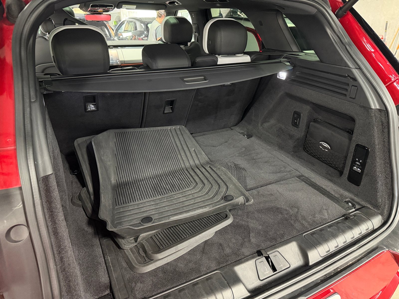 Thumbnail: 2023 Land Rover Range Rover Sport - 6