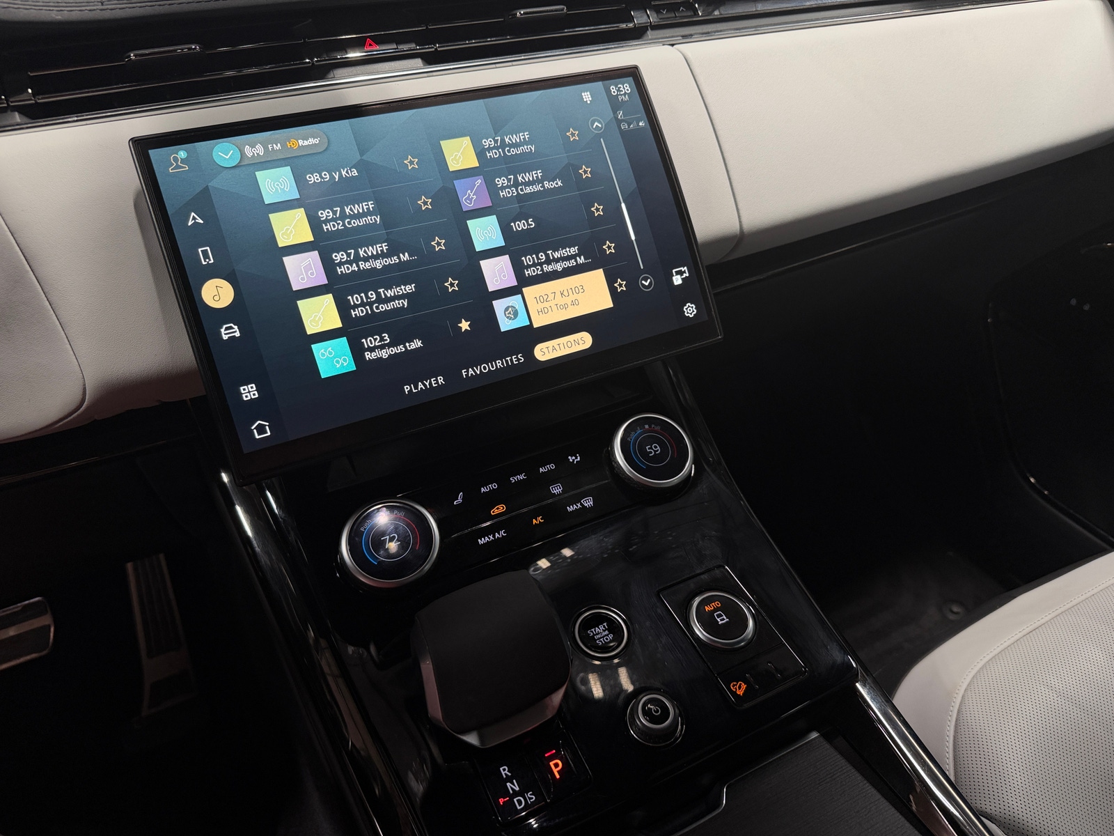Thumbnail: 2023 Land Rover Range Rover Sport - 3