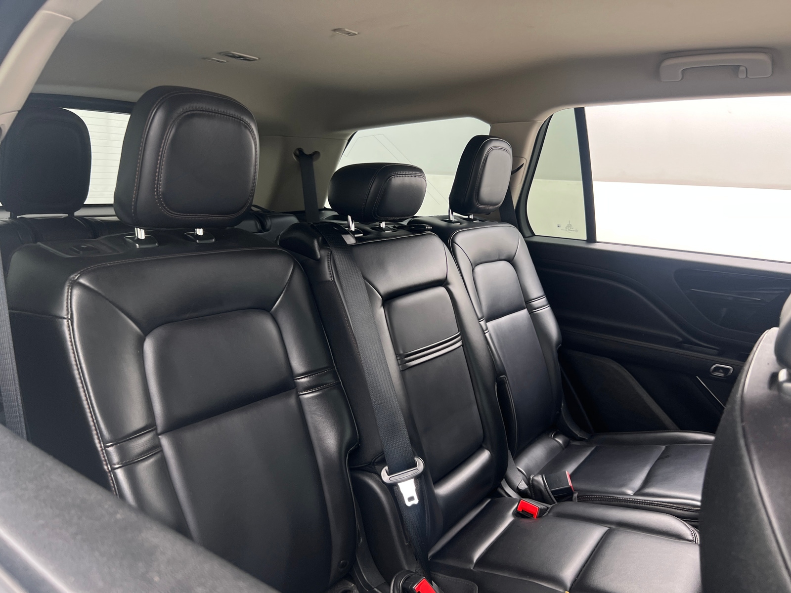 Thumbnail: 2021 Lincoln Aviator - 6