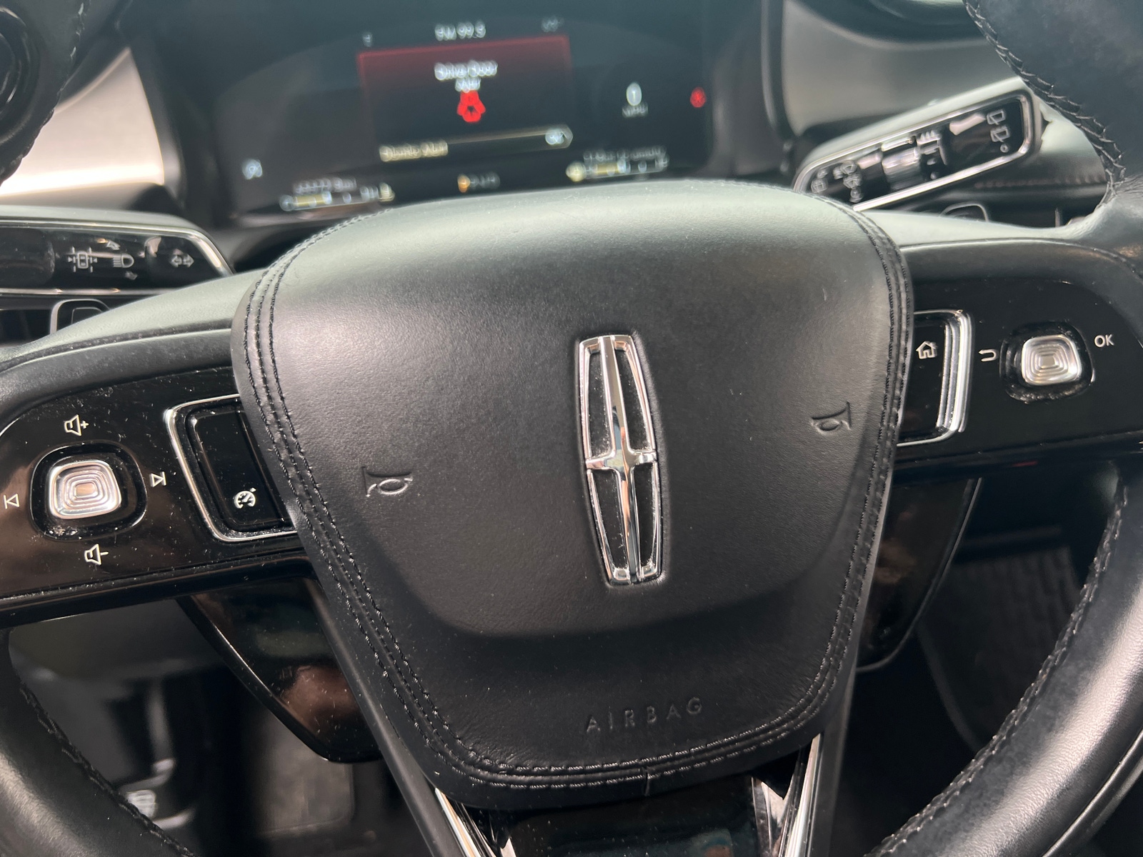 Thumbnail: 2021 Lincoln Aviator - 5