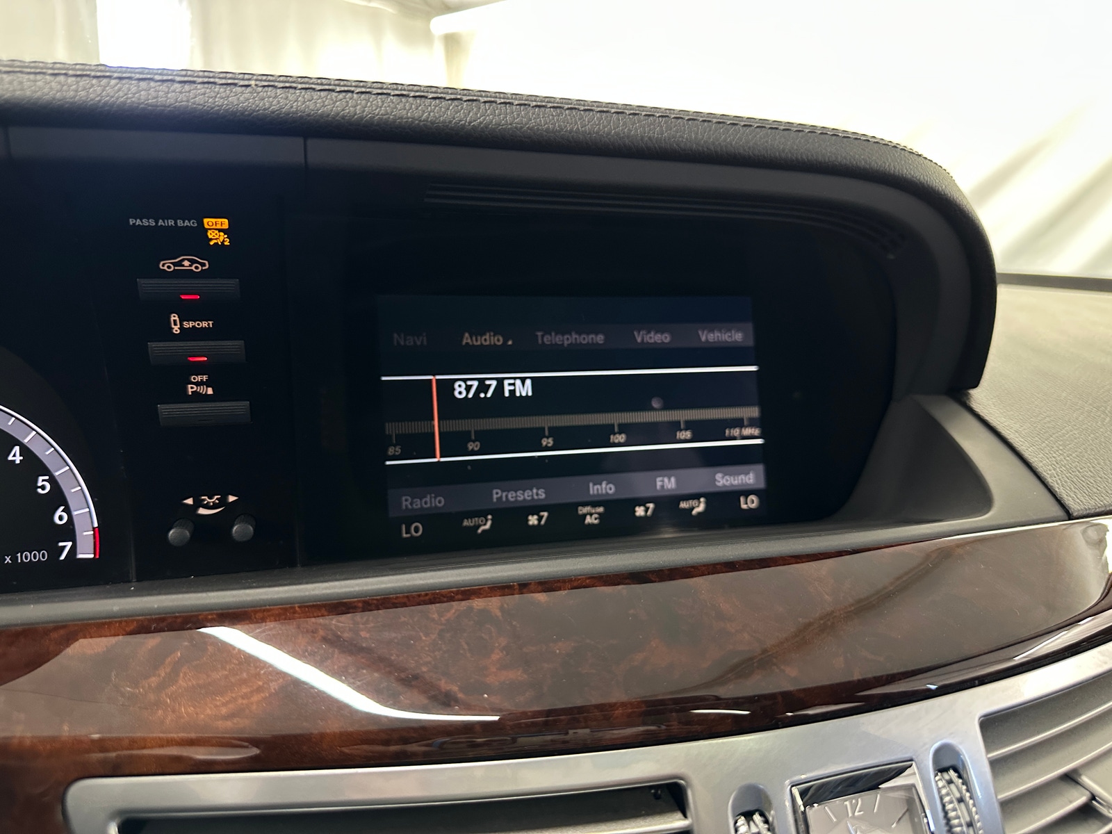 Thumbnail: 2012 Mercedes-Benz S-Class - 3