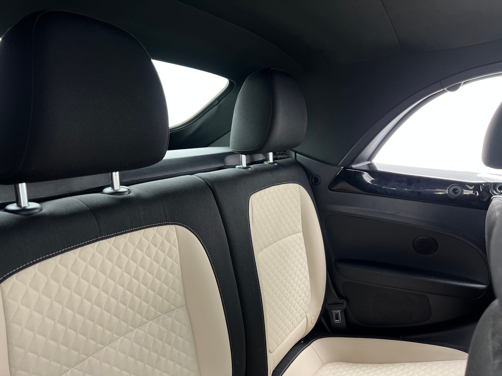Thumbnail: 2019 Volkswagen Beetle - 5