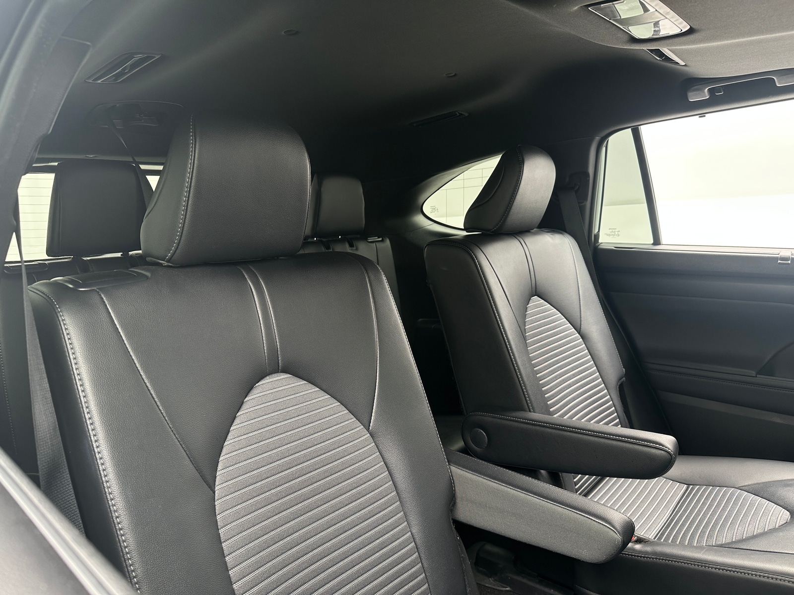 Thumbnail: 2025 Toyota Highlander - 5