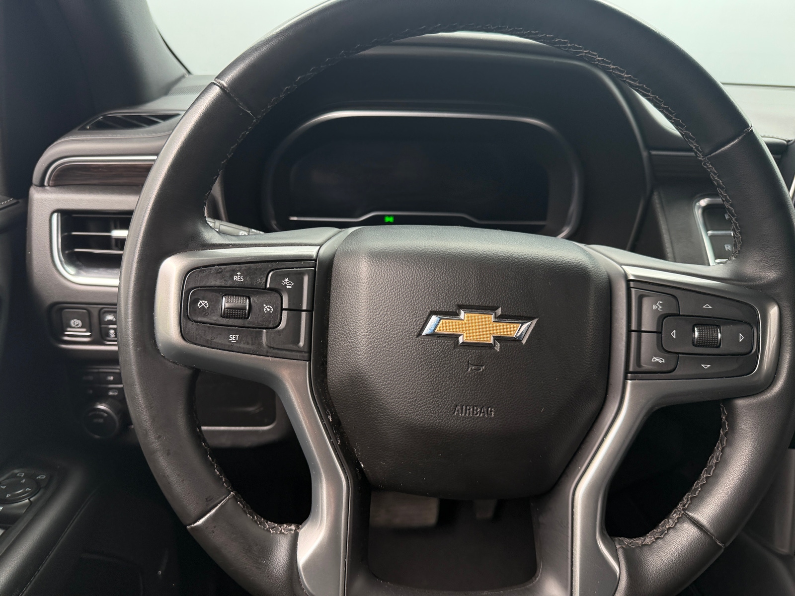 Thumbnail: 2024 Chevrolet Tahoe - 4