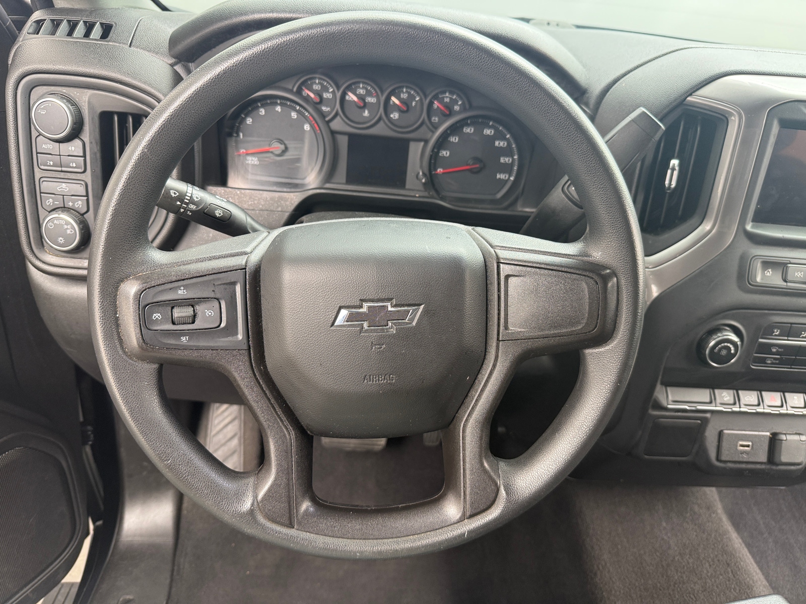 Thumbnail: 2020 Chevrolet Silverado 1500 - 5