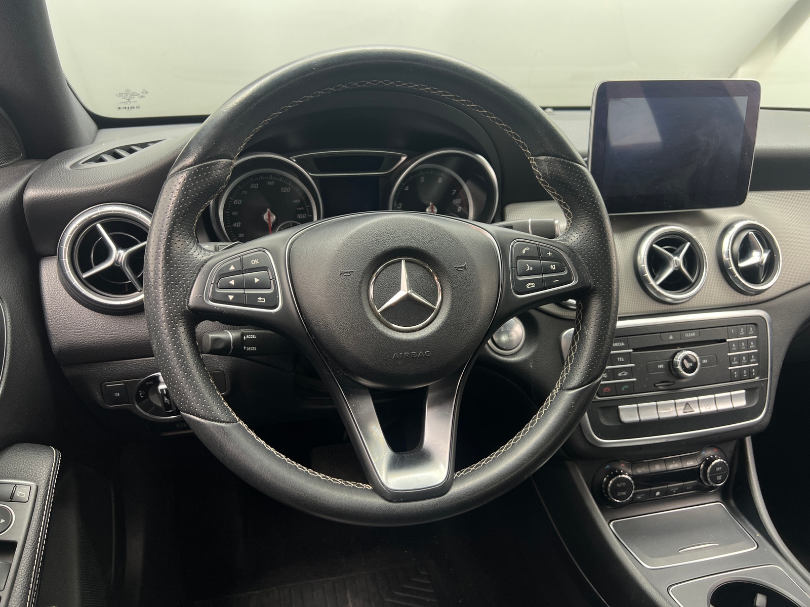 Thumbnail: 2018 Mercedes-Benz CLA - 4