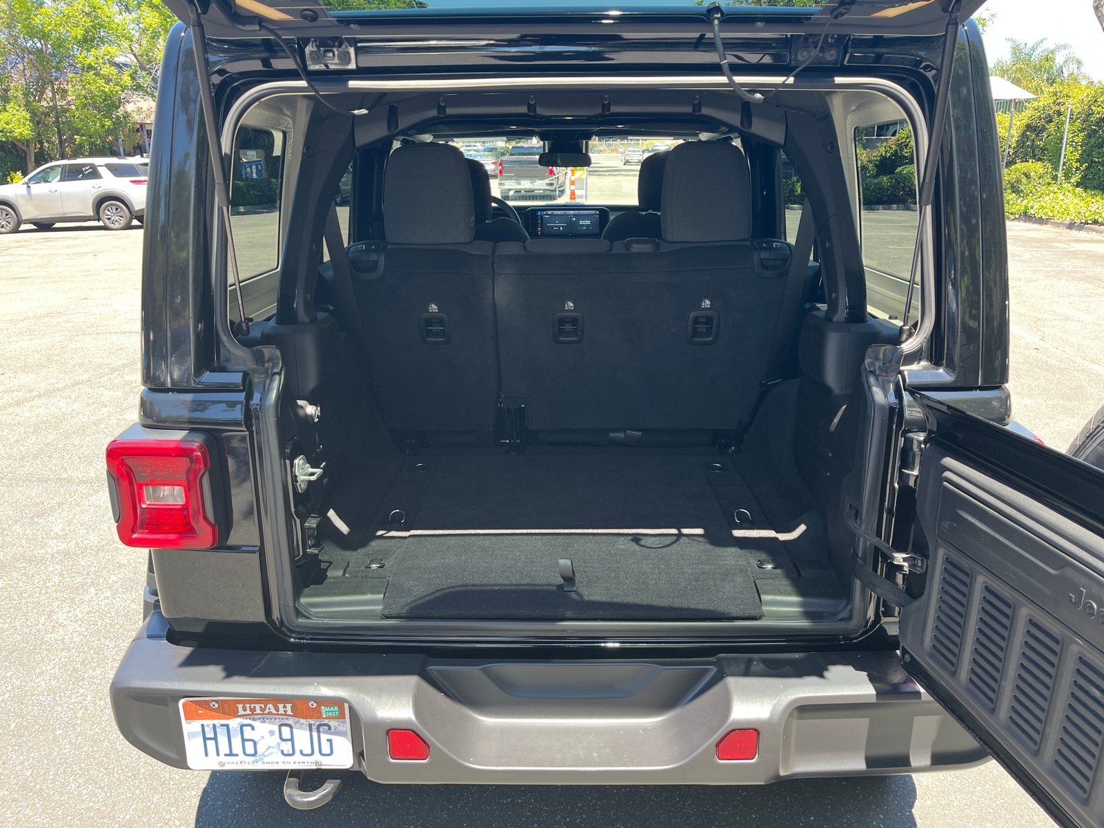 Thumbnail: 2025 Jeep Wrangler - 6