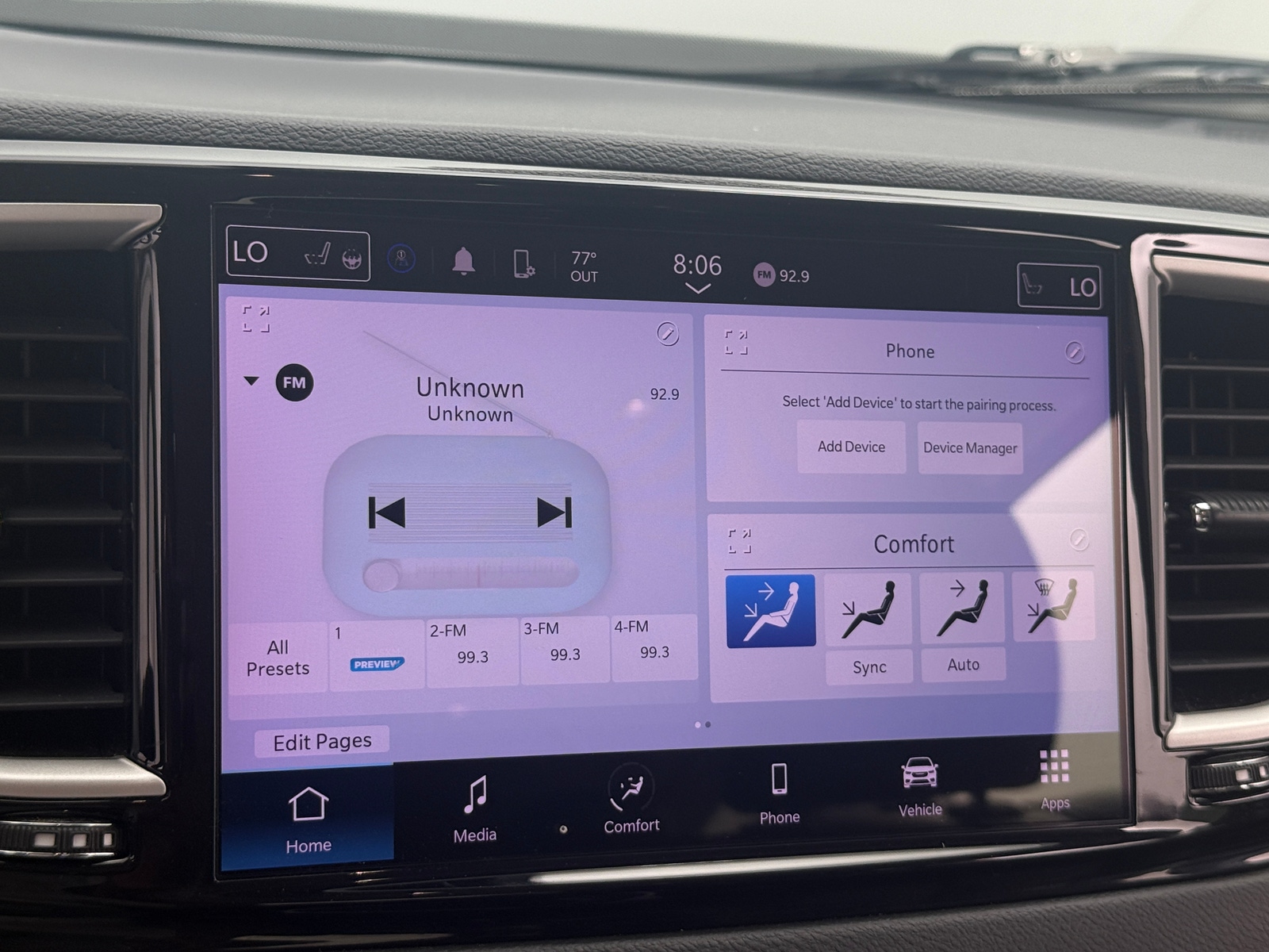 Thumbnail: 2023 Chrysler Pacifica - 3