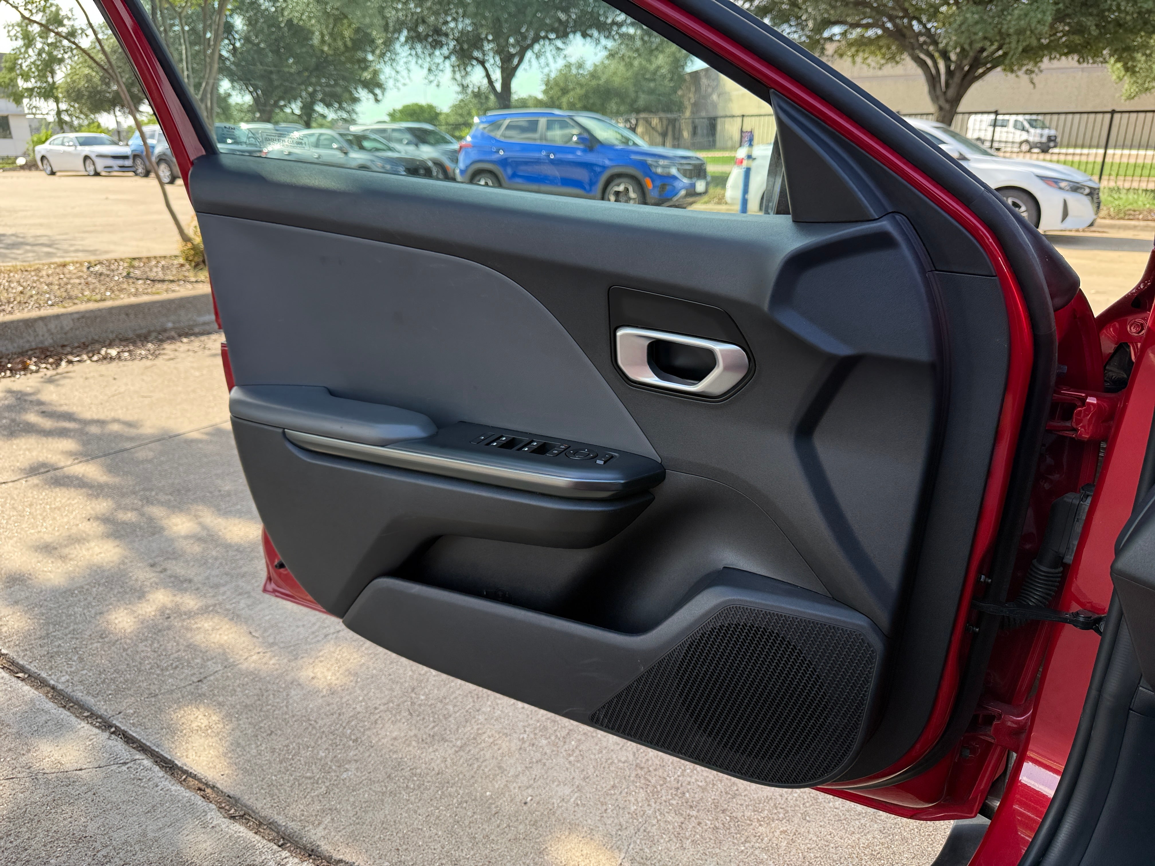 2025 Kia K4 LXS - Photo 6