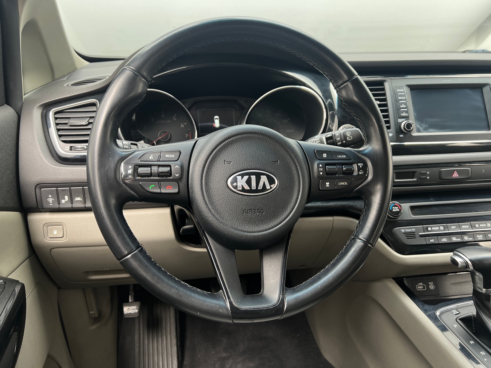Thumbnail: 2018 Kia Sedona - 4
