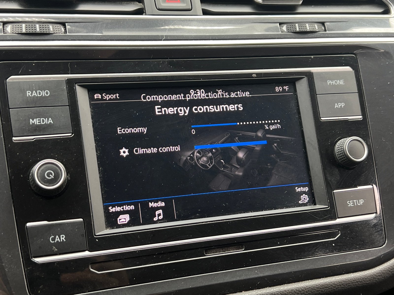 Thumbnail: 2019 Volkswagen Tiguan - 4