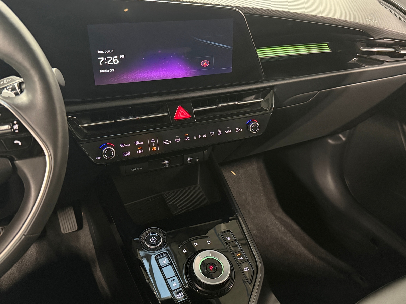 Thumbnail: 2024 Kia Niro - 4