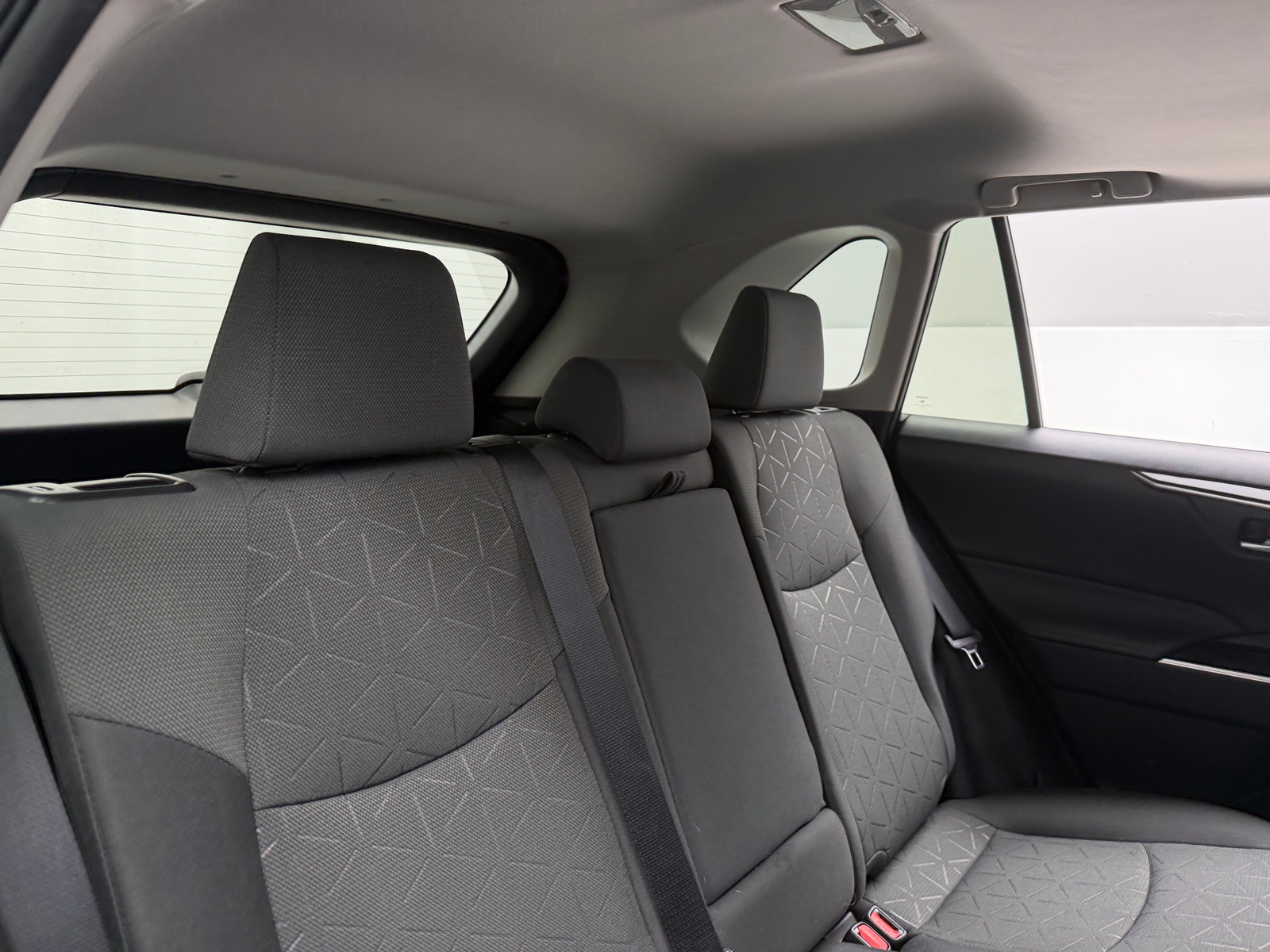 Thumbnail: 2021 Toyota RAV4 - 6