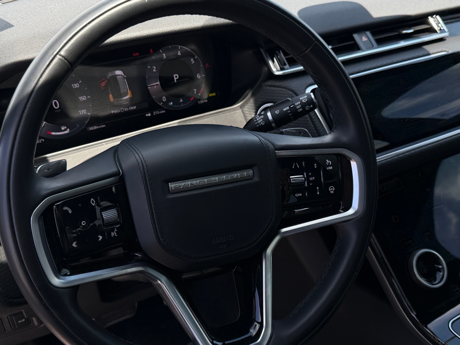 Thumbnail: 2023 Land Rover Range Rover Velar - 4