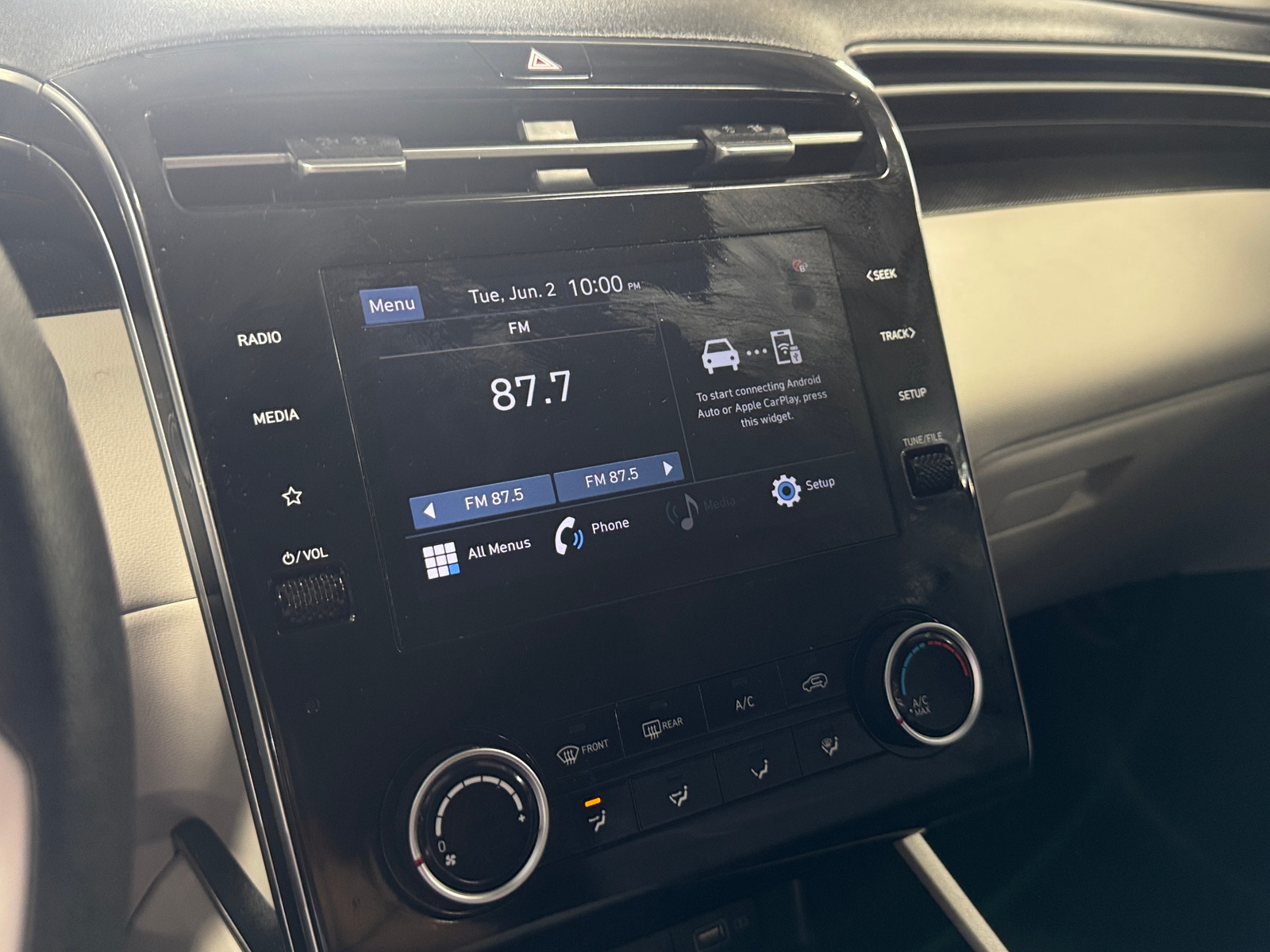 Thumbnail: 2022 Hyundai Tucson - 4