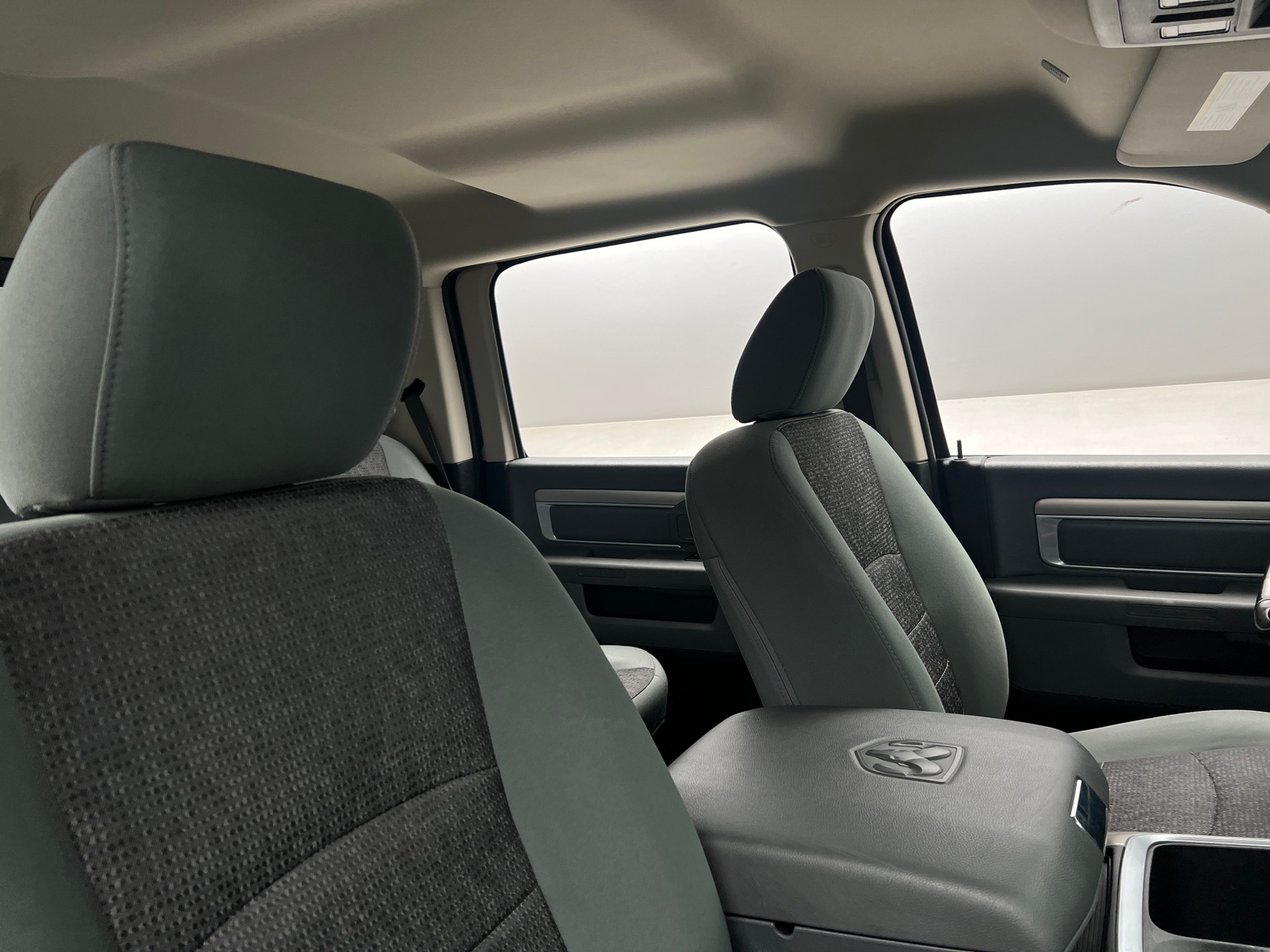 Thumbnail: 2020 RAM 1500 Classic - 2