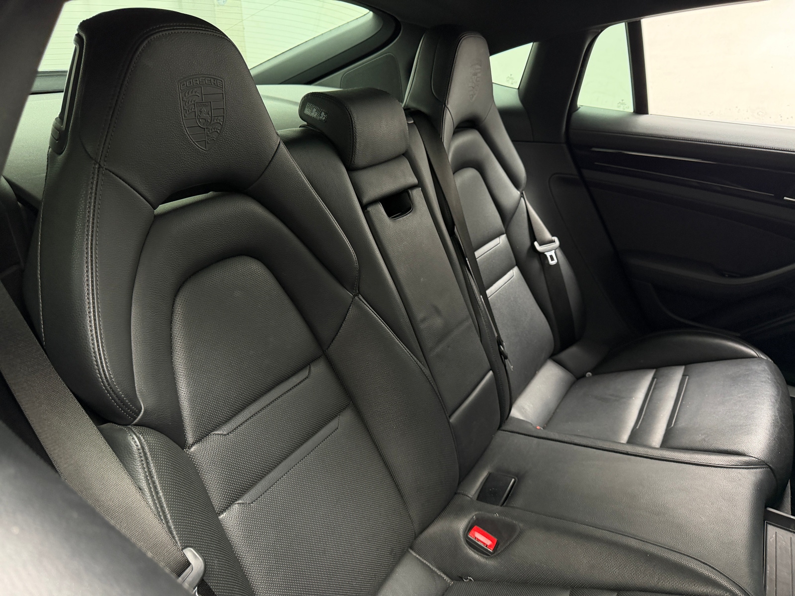 Thumbnail: 2020 Porsche Panamera - 6
