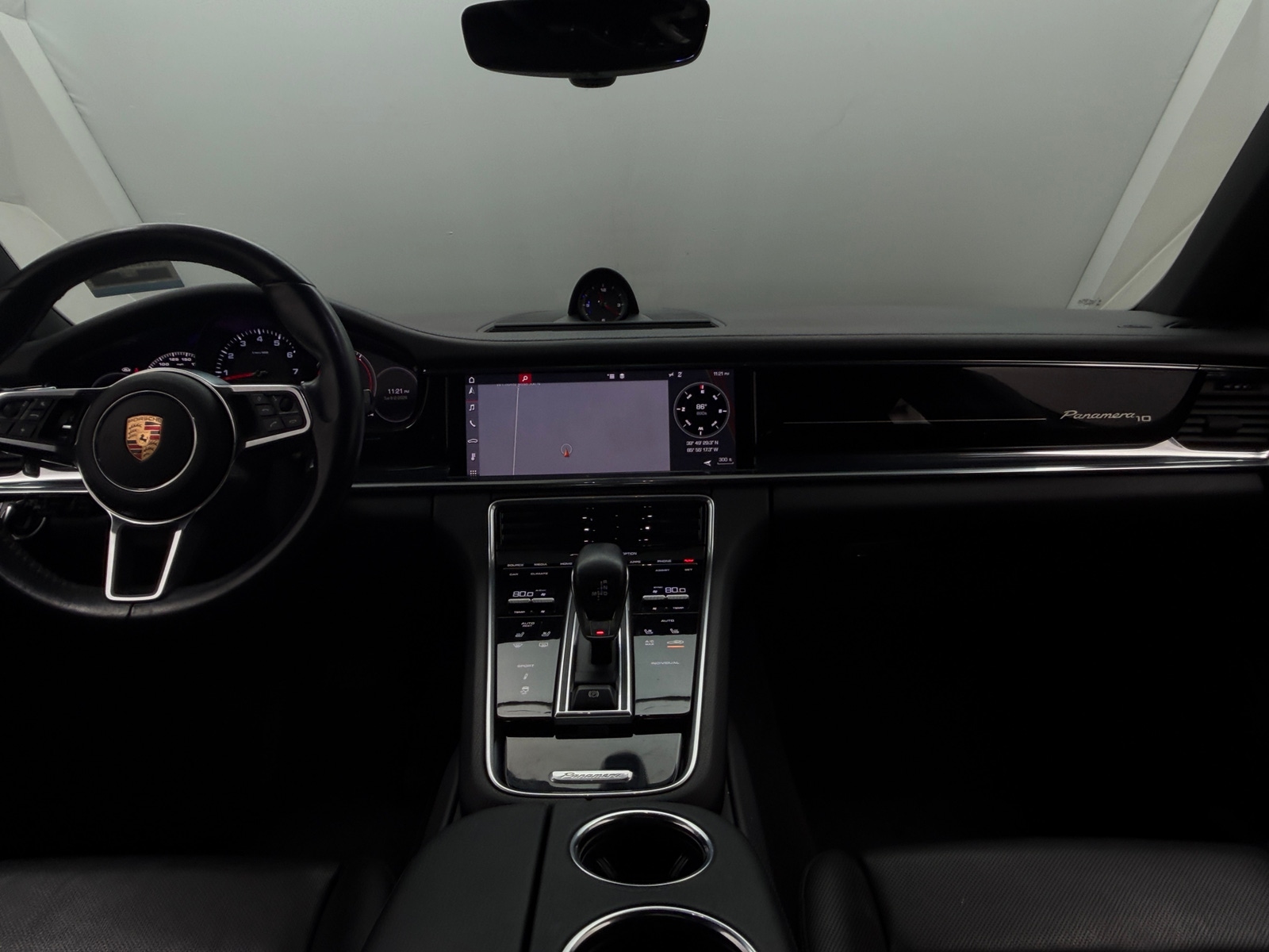 Thumbnail: 2020 Porsche Panamera - 3