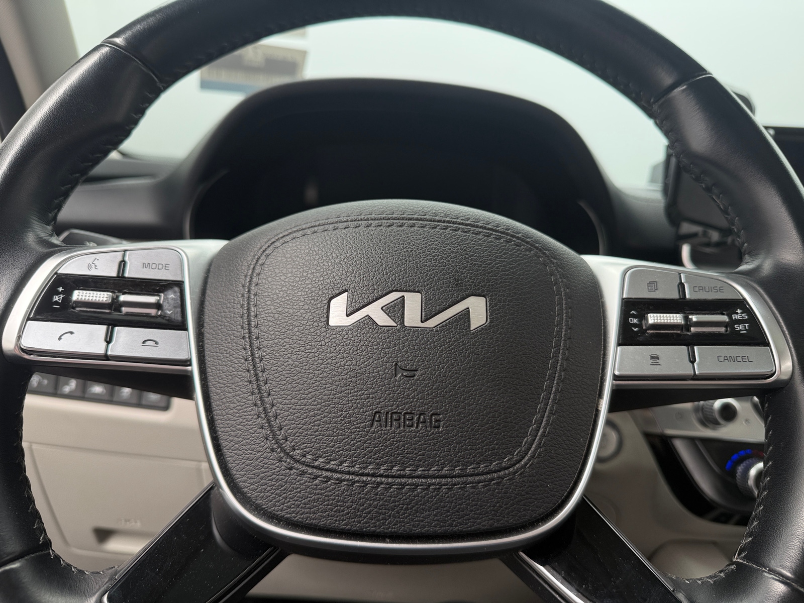 Thumbnail: 2022 Kia Telluride - 4
