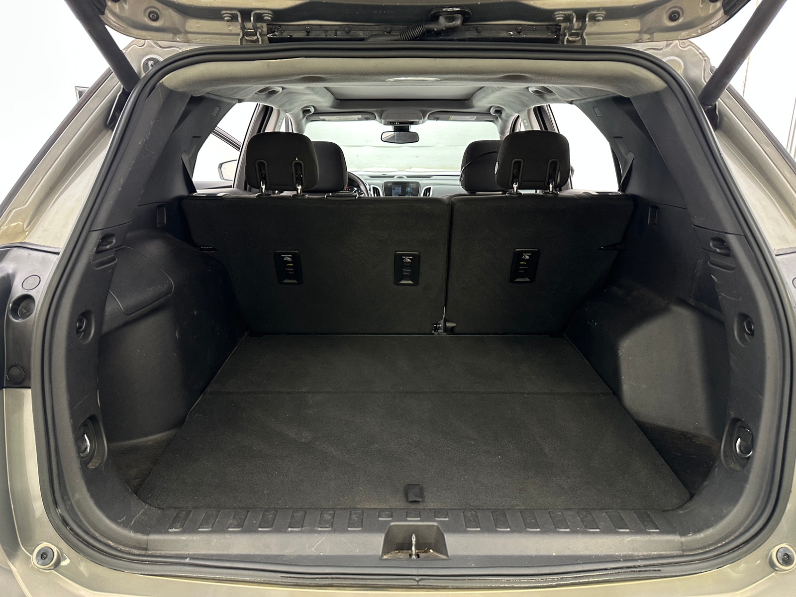Thumbnail: 2018 Chevrolet Equinox - 6