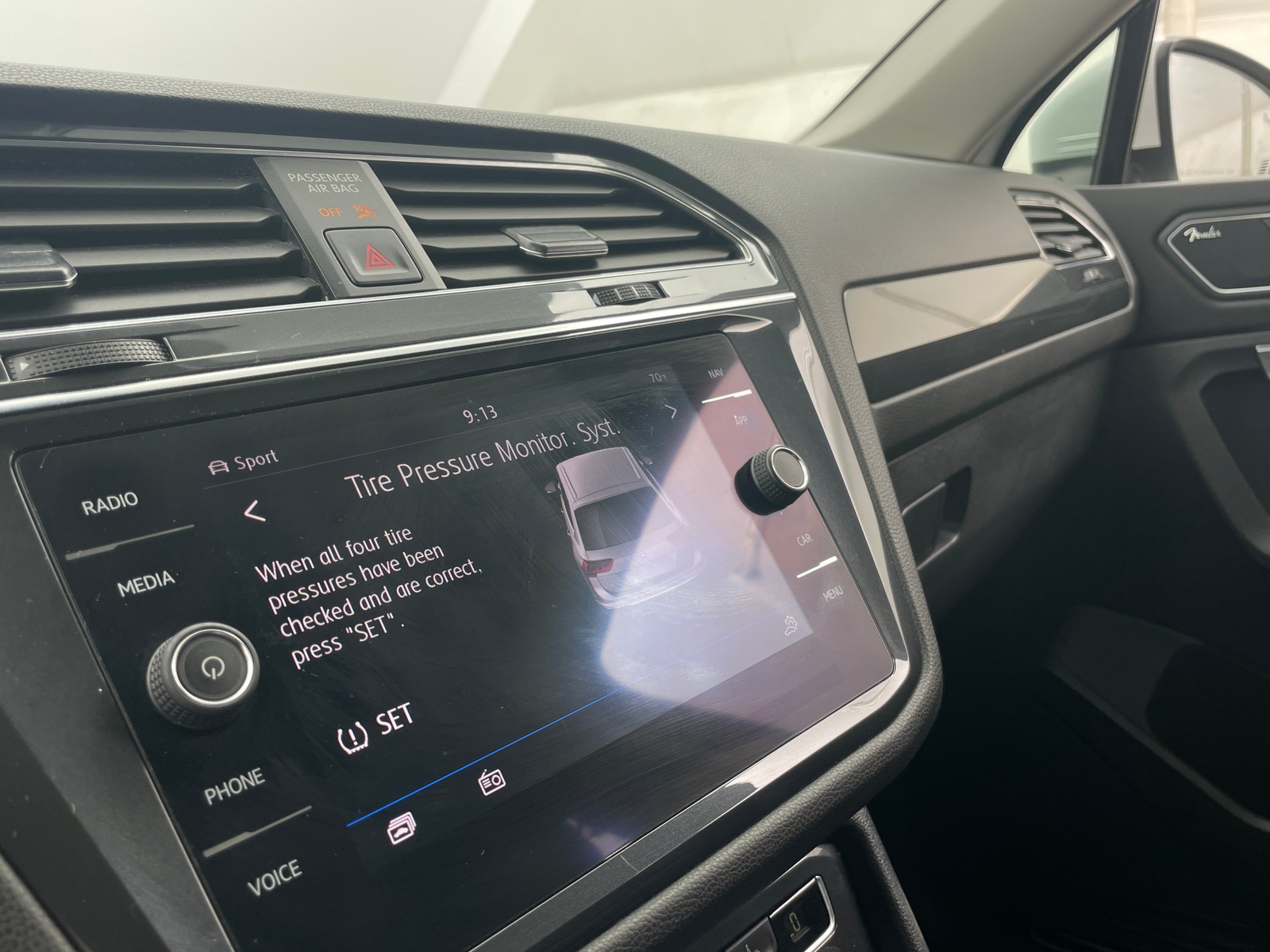 Thumbnail: 2019 Volkswagen Tiguan - 4