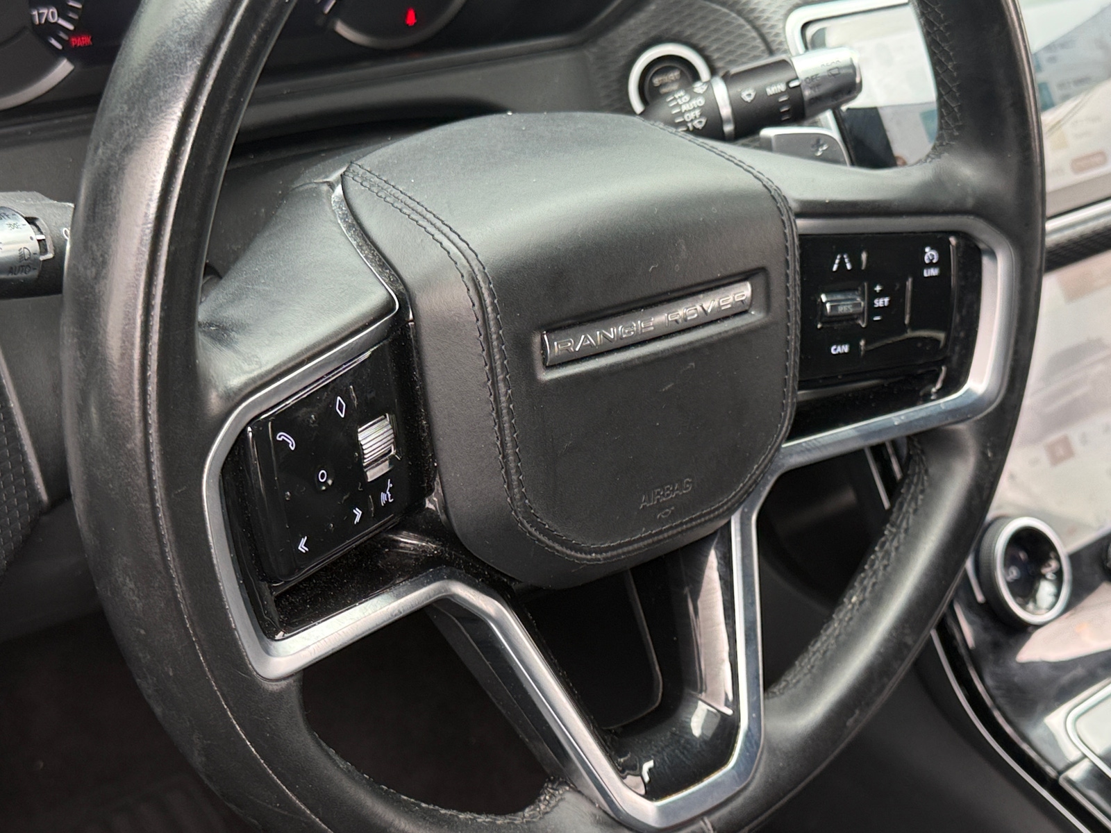Thumbnail: 2022 Land Rover Range Rover Velar - 5