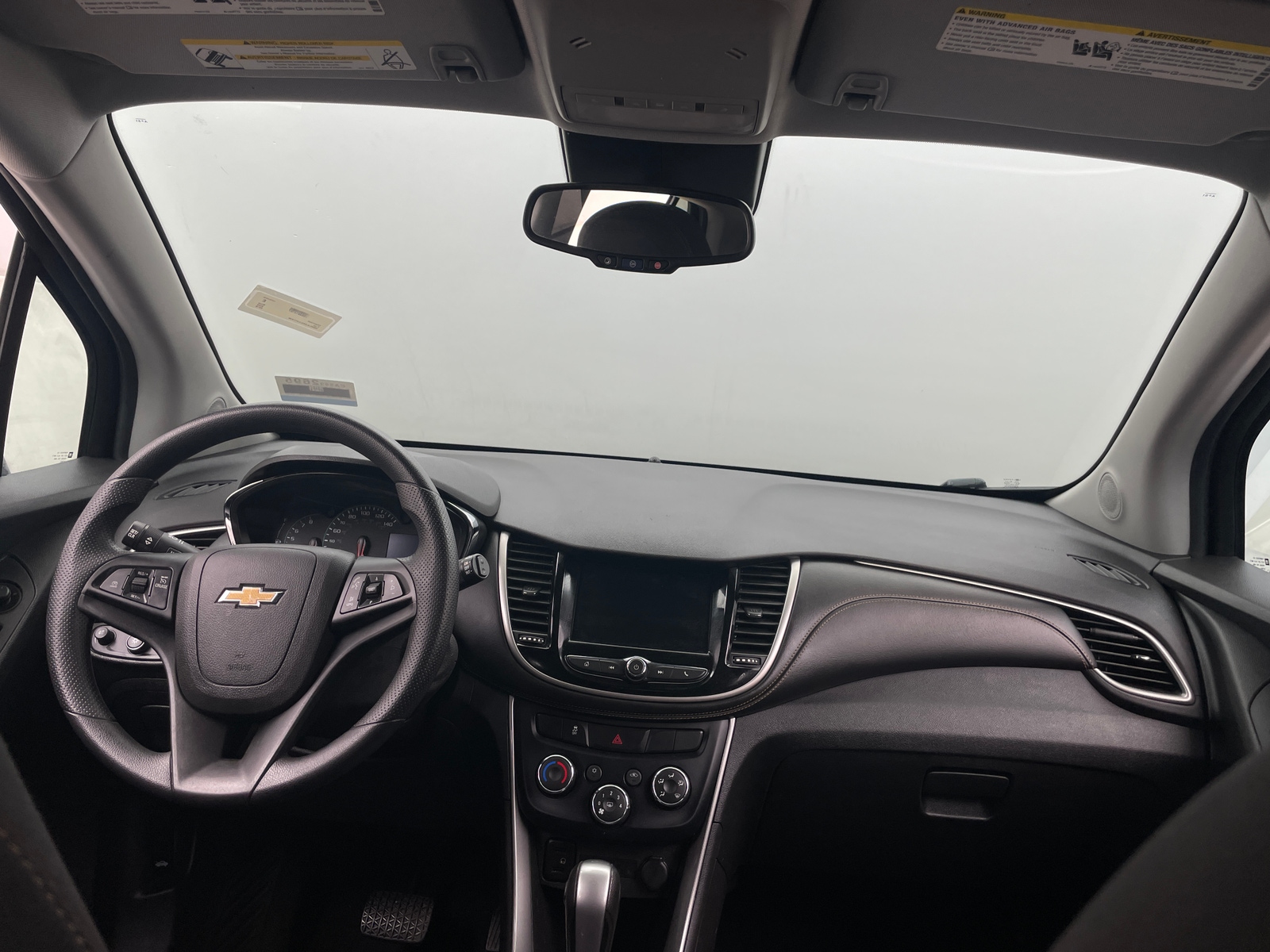 Thumbnail: 2018 Chevrolet Trax - 3
