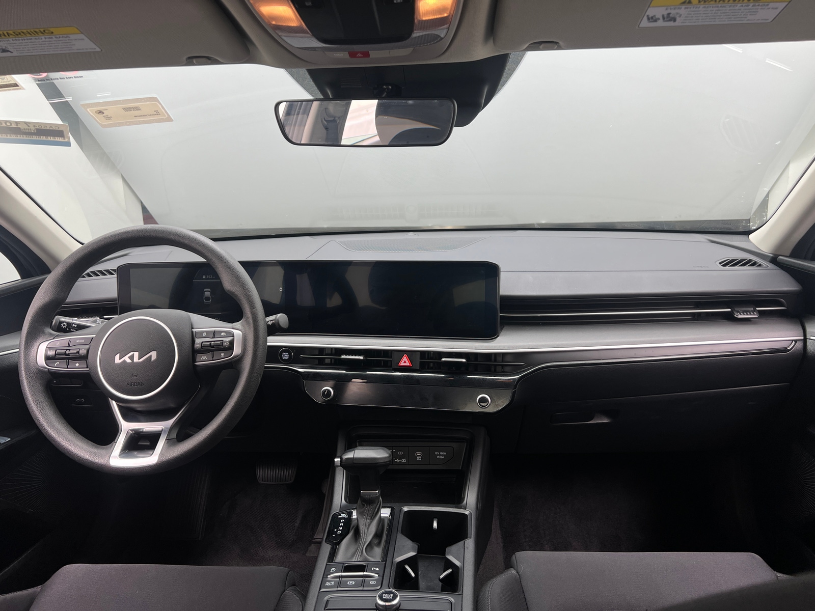 Thumbnail: 2025 Kia K5 - 3
