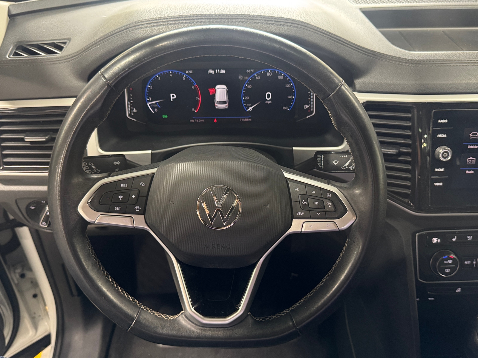 Thumbnail: 2021 Volkswagen Atlas - 4