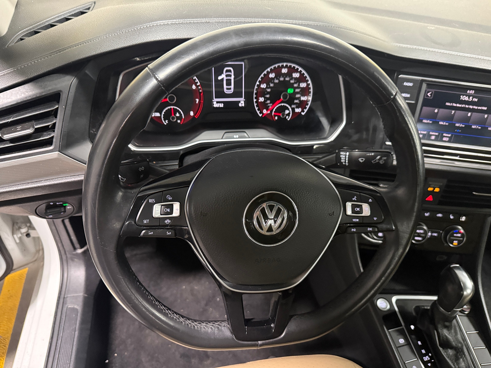 Thumbnail: 2019 Volkswagen Jetta - 4