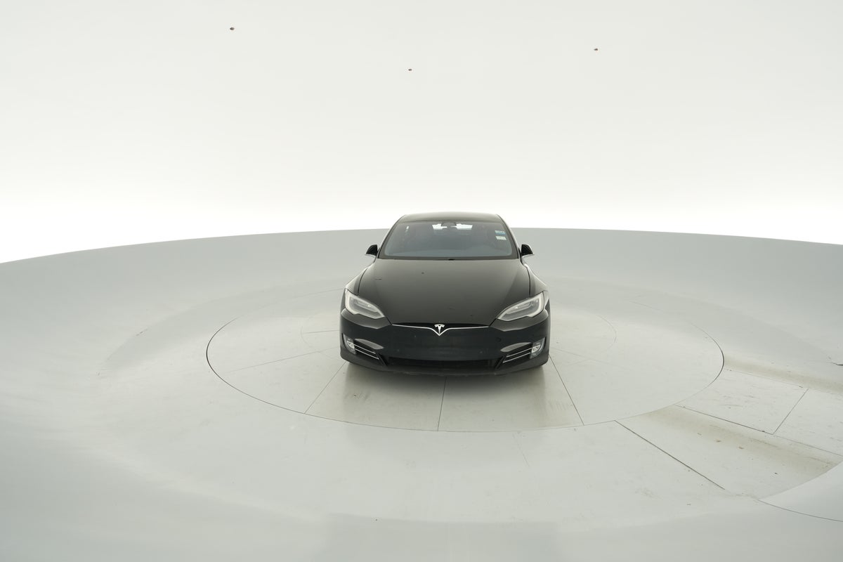 2019 Tesla Model S Performance in Ebony Twilight Metallic — photo 2