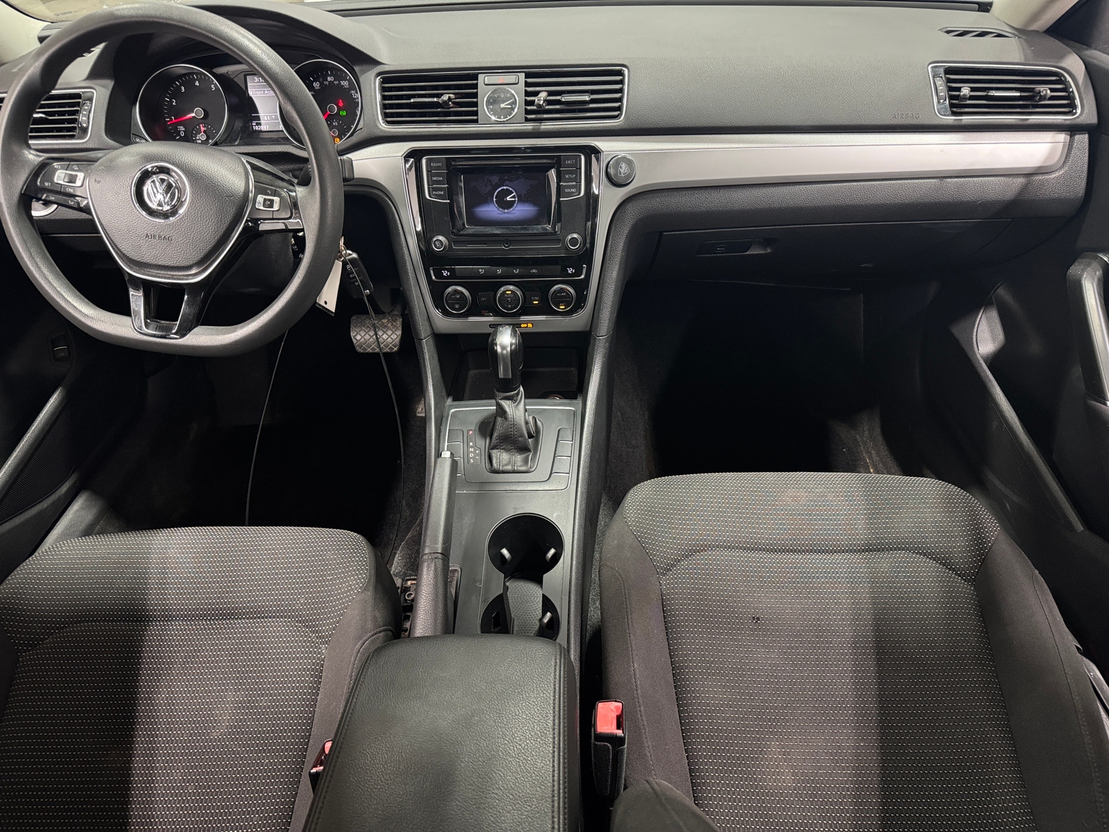 Thumbnail: 2017 Volkswagen Passat - 3