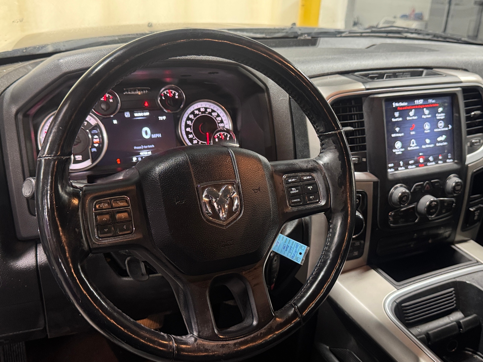 Thumbnail: 2019 RAM 1500 Classic - 5