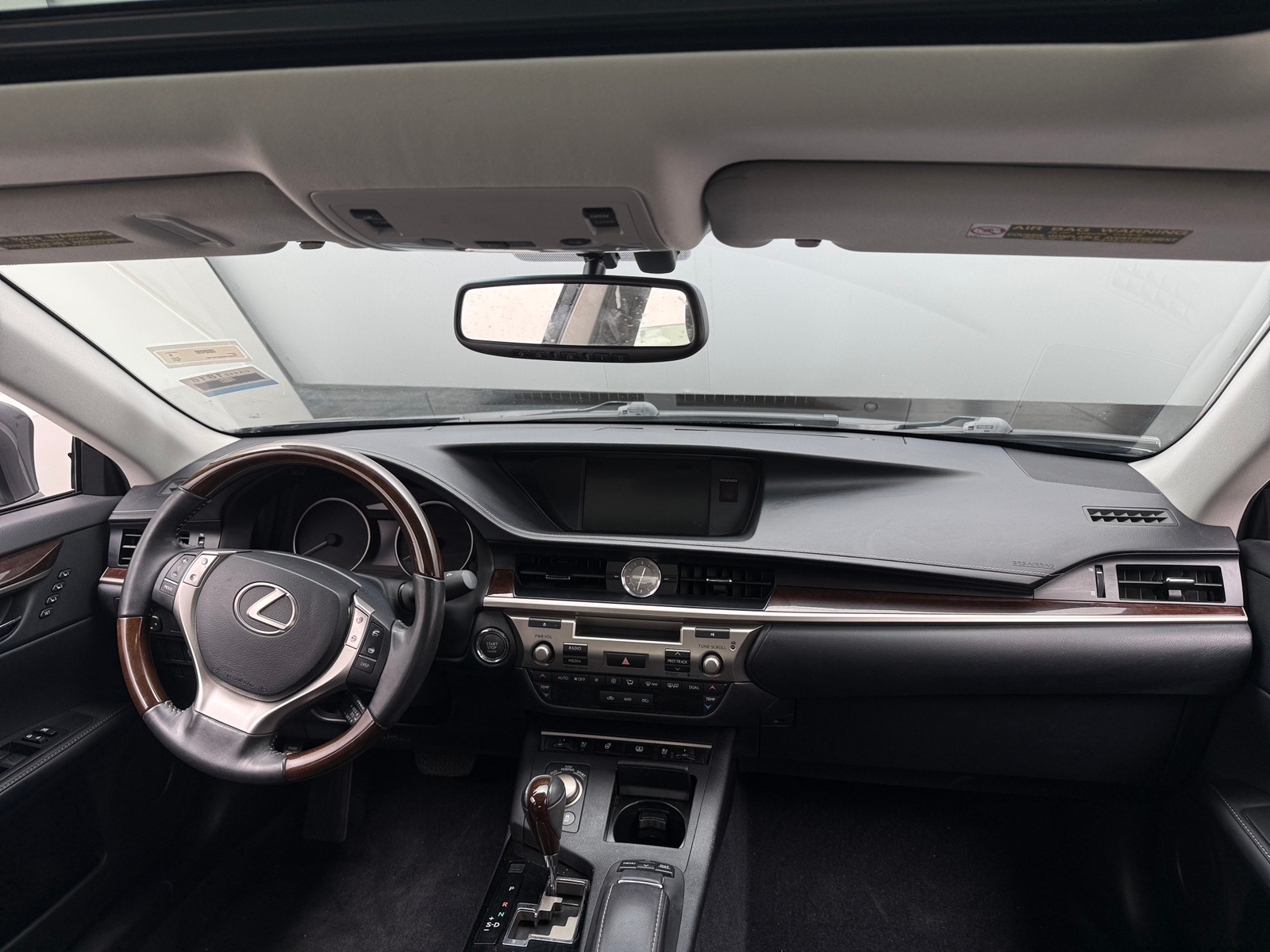 Thumbnail: 2014 Lexus ES - 2