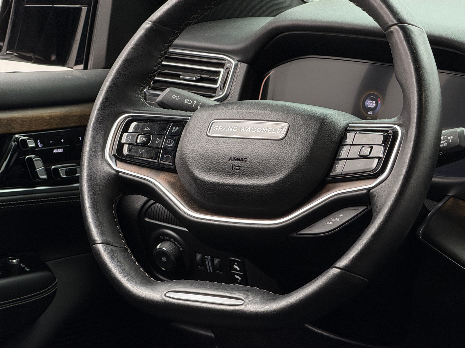 Thumbnail: 2023 Jeep Grand Wagoneer - 4