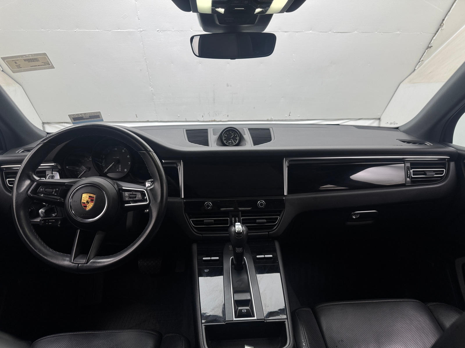 Thumbnail: 2022 Porsche Macan - 2