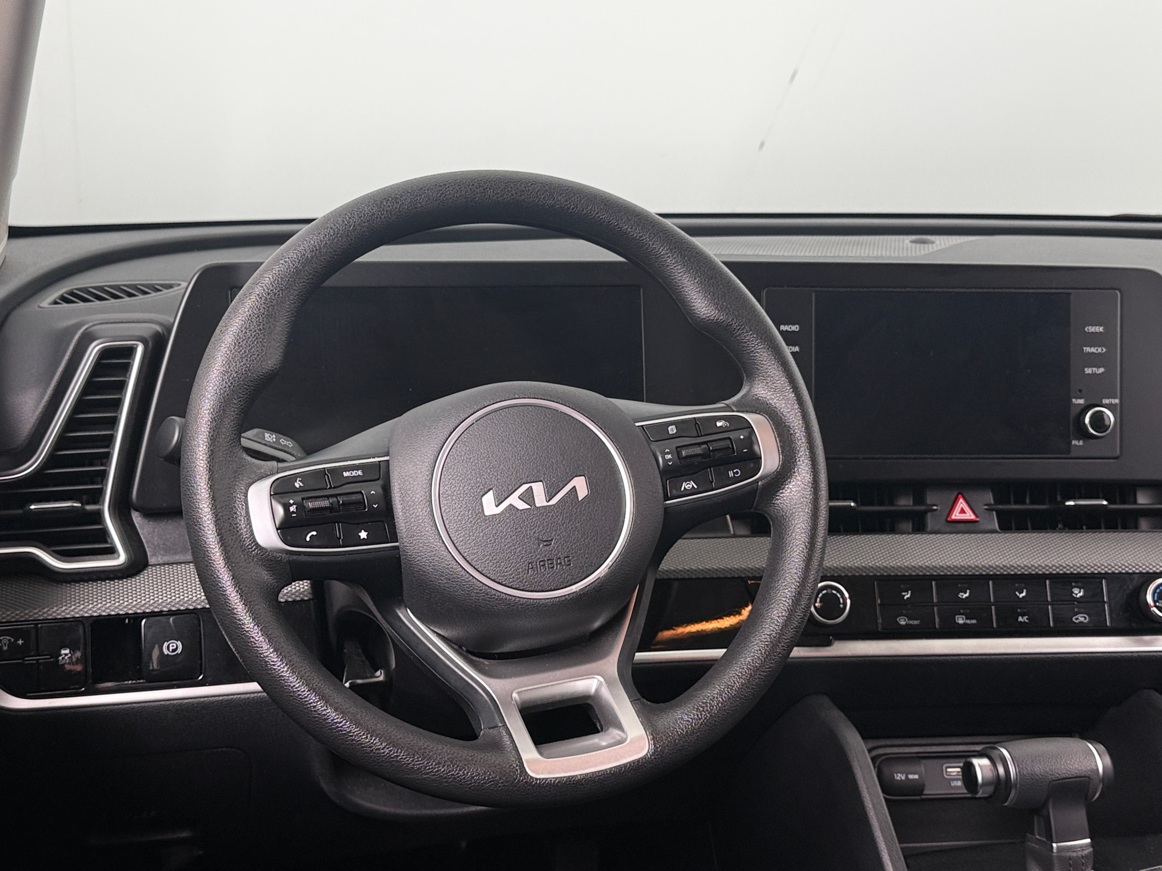 2025 Kia Sportage LX - Photo 6