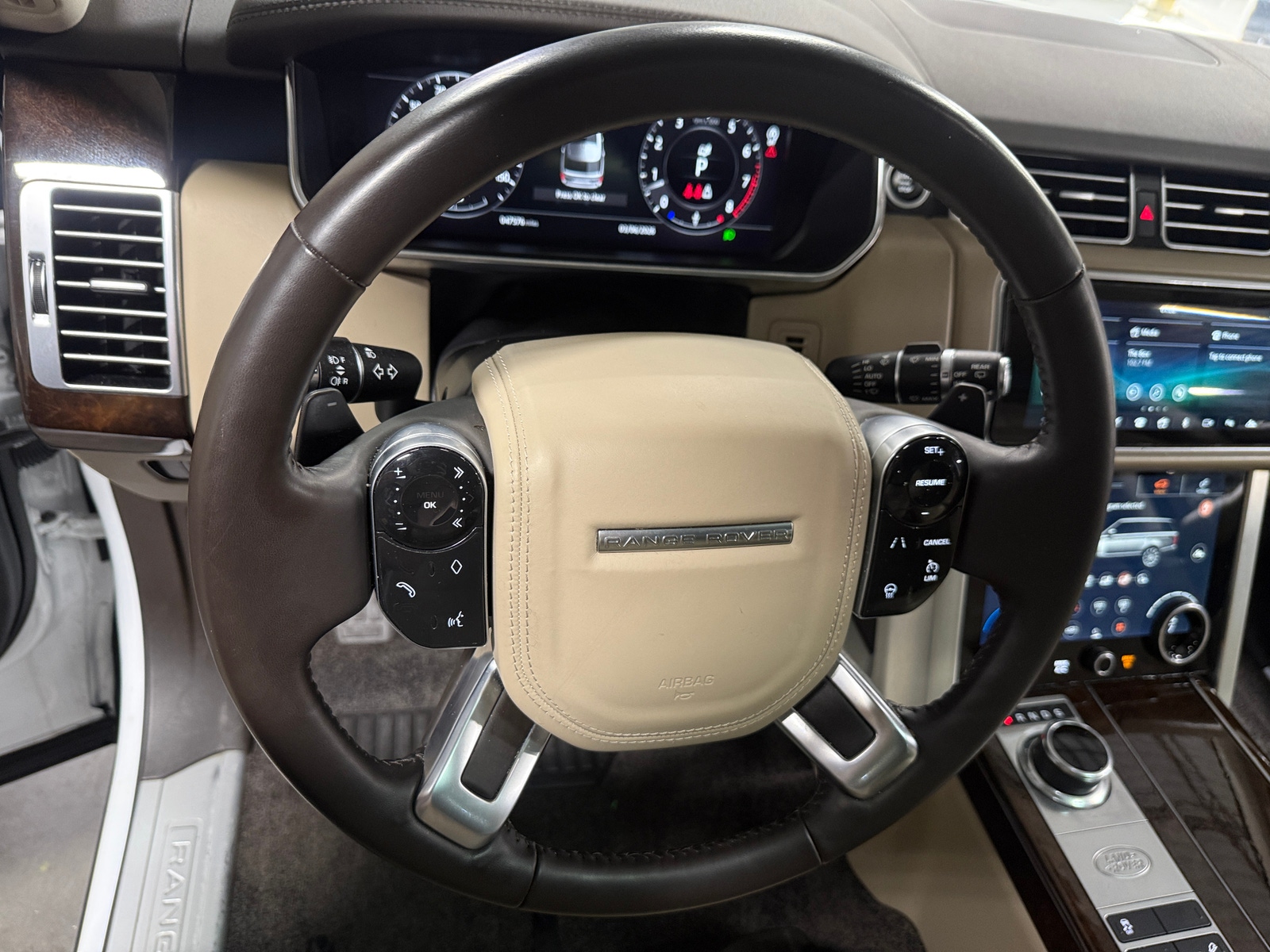 Thumbnail: 2022 Land Rover Range Rover - 4