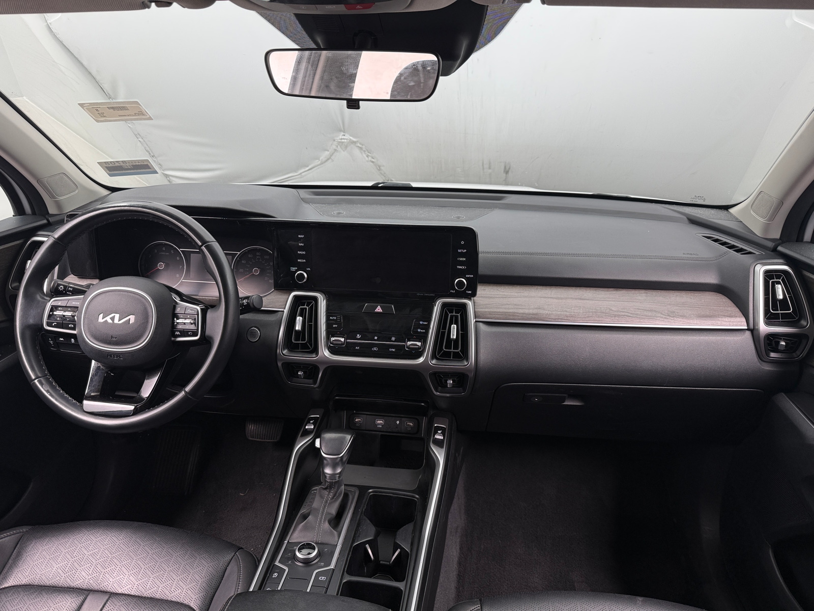 Thumbnail: 2023 Kia Sorento - 2