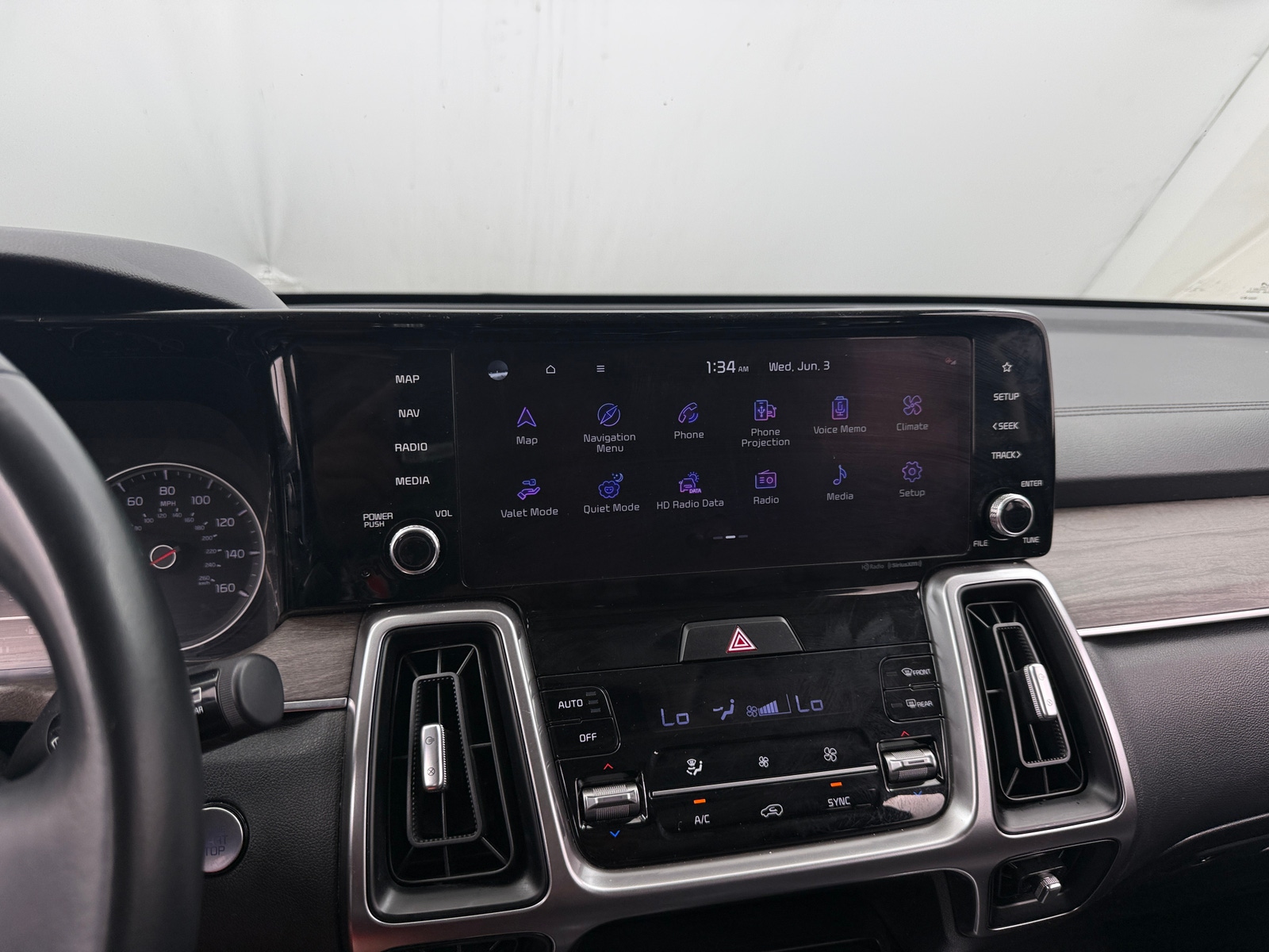 Thumbnail: 2023 Kia Sorento - 3