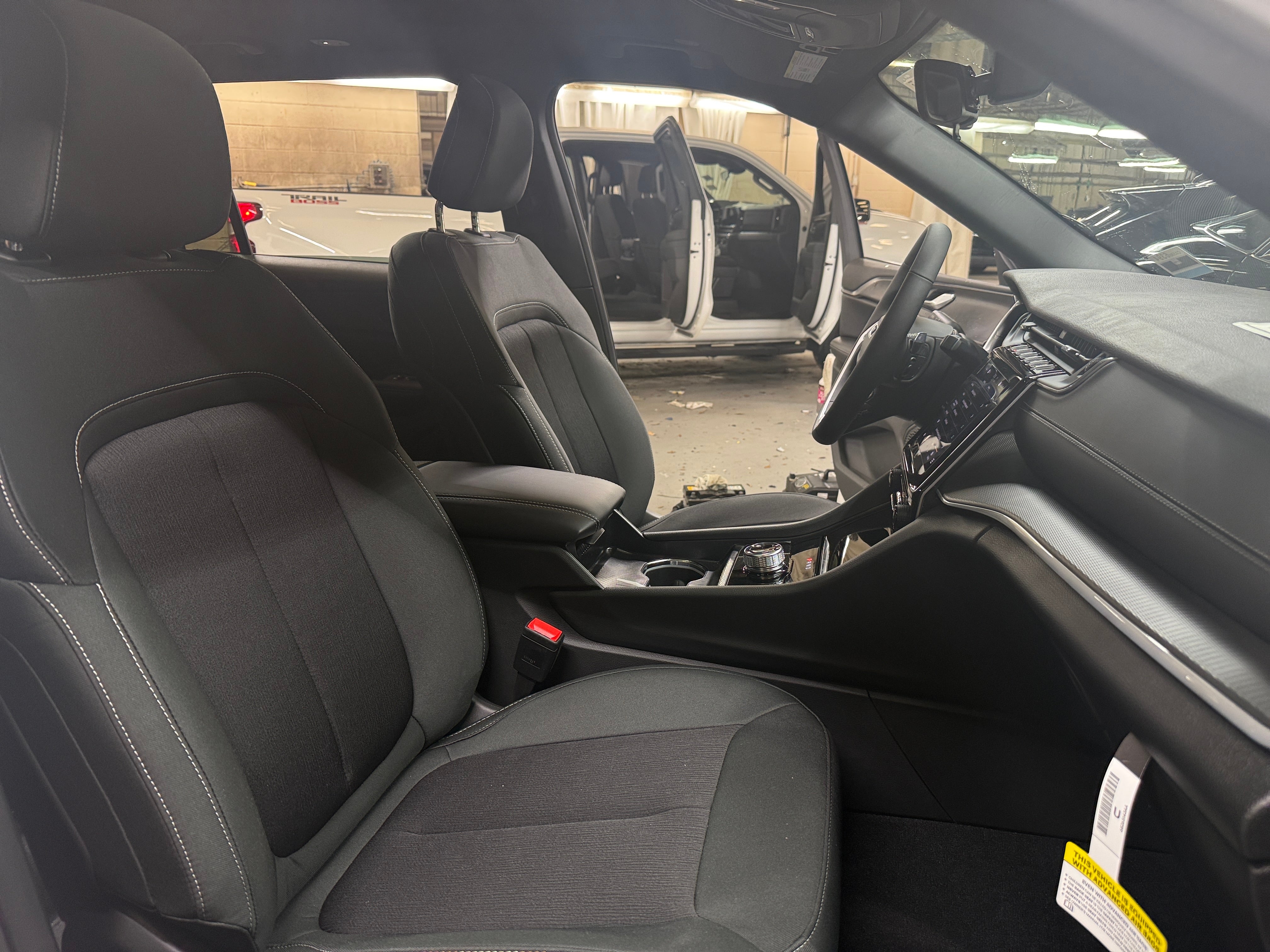 2026 Jeep Grand Cherokee L Laredo X's photo