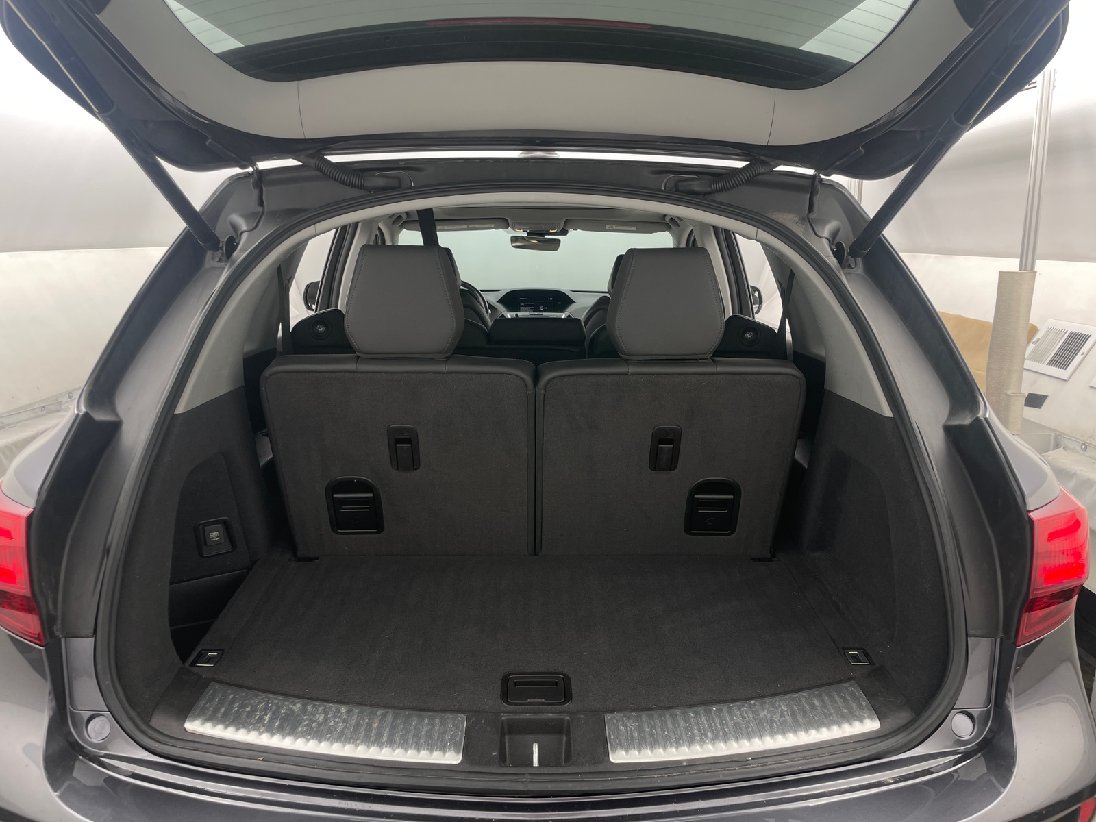 Thumbnail: 2020 Acura MDX - 6