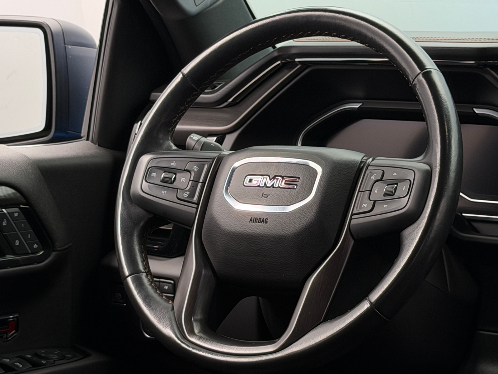 Thumbnail: 2022 GMC Sierra 1500 - 4