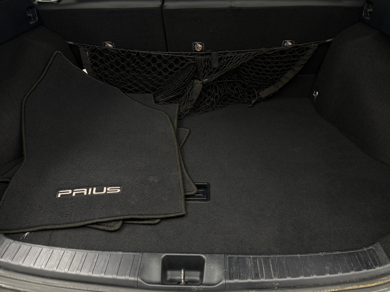 Thumbnail: 2016 Toyota Prius - 7