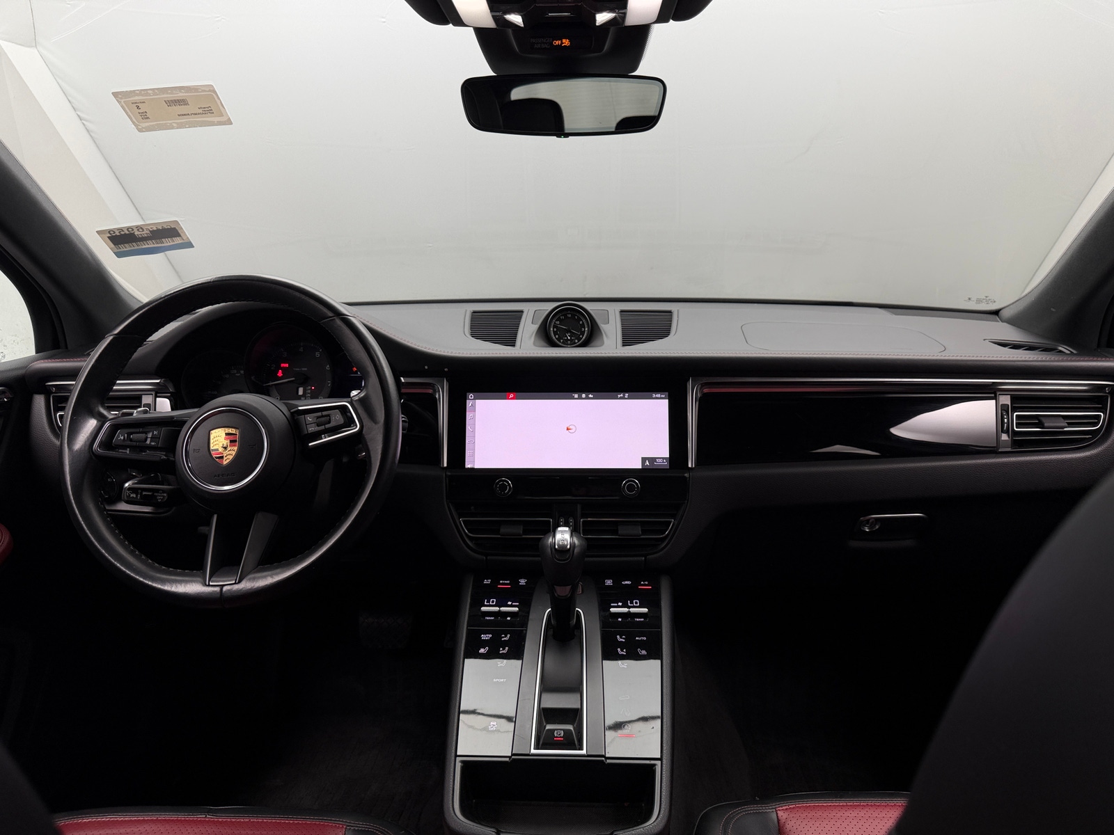 Thumbnail: 2023 Porsche Macan - 2