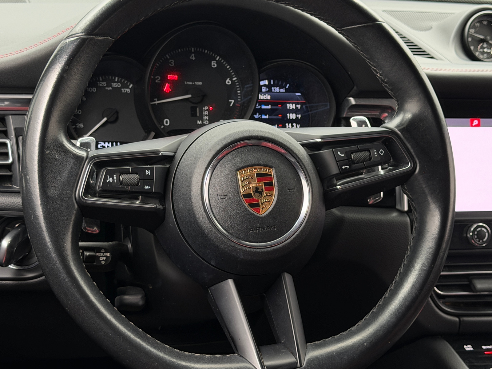 Thumbnail: 2023 Porsche Macan - 4