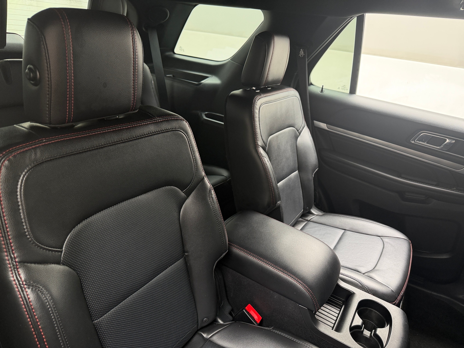Thumbnail: 2018 Ford Explorer - 5