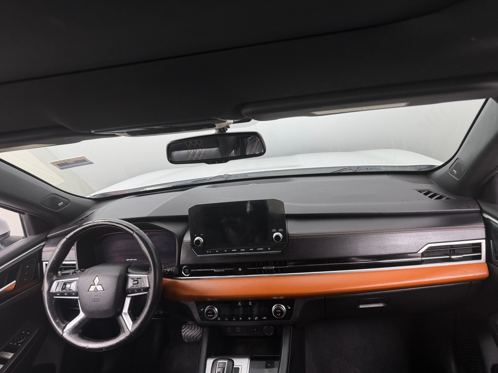 Thumbnail: 2022 Mitsubishi Outlander - 2
