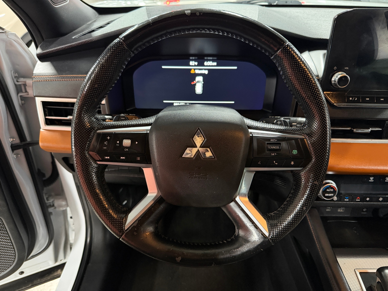 Thumbnail: 2022 Mitsubishi Outlander - 4